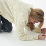 がっかりする女性